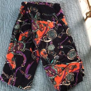 Cotton/ polyester soft multi color leggings.